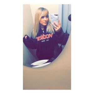 Meet your Posher, Danielle